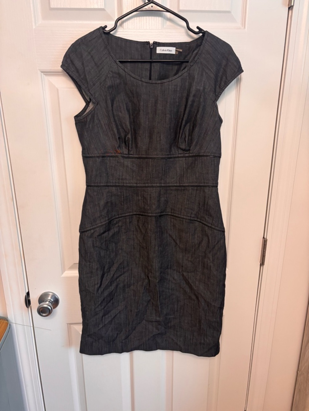 Calvin Klein Dark Gray Cap-Sleeve Sheath Dress